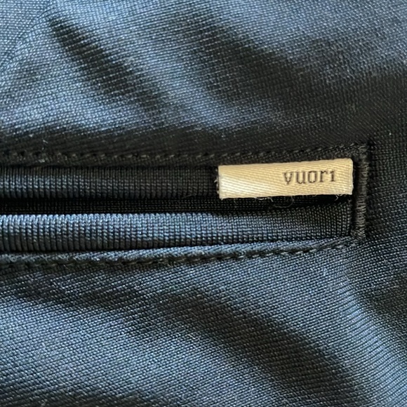 Vuori Men’s Meta Short. Color Navy. Size 30, 8.5" inseam. - Picture 4 of 7